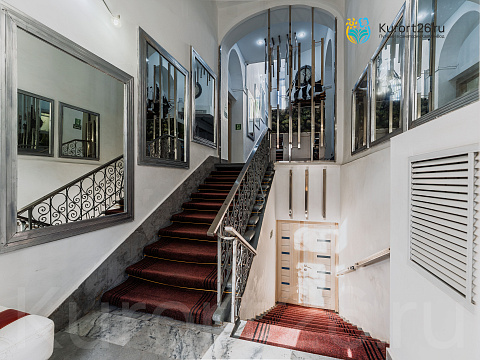 Клинический санаторий «Элорма», Кисловодск. Холл